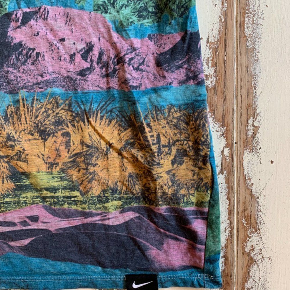 The Nike Tee Dri Fit Landscape Shirt - Picture 2 of 6